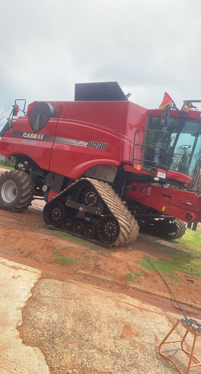 BarnesZaydin's tweet image. For sale 
Case 8230 2012 model with 40ft 2152 front with typhoon rtd drum 
Currently working will be available in the coming weeks. Will have roughly 2700 rotor hours.
36” tracks or 620 duals. Price will change.!! $450,000 on tracks $350,000 on duals phone 0428634858