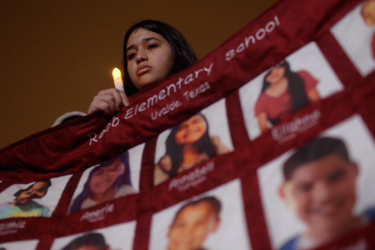 SamOwensphoto's tweet photo. More than 50 people from Uvalde traveled to D.C. today to participate in a silent protest with @march_fourth_. They are asking the Senate to pass a bill that would federally ban assault weapons before the end of the year. More from @claireab320 and I in the @ExpressNews soon. https://t.co/Cvei3uLdiM