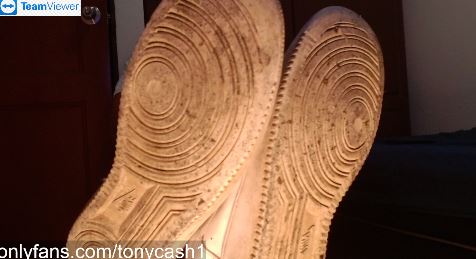 mira mis suelas ponte a trabajar limpialas mientras te quito tu libertad $$ #findom dm session drain