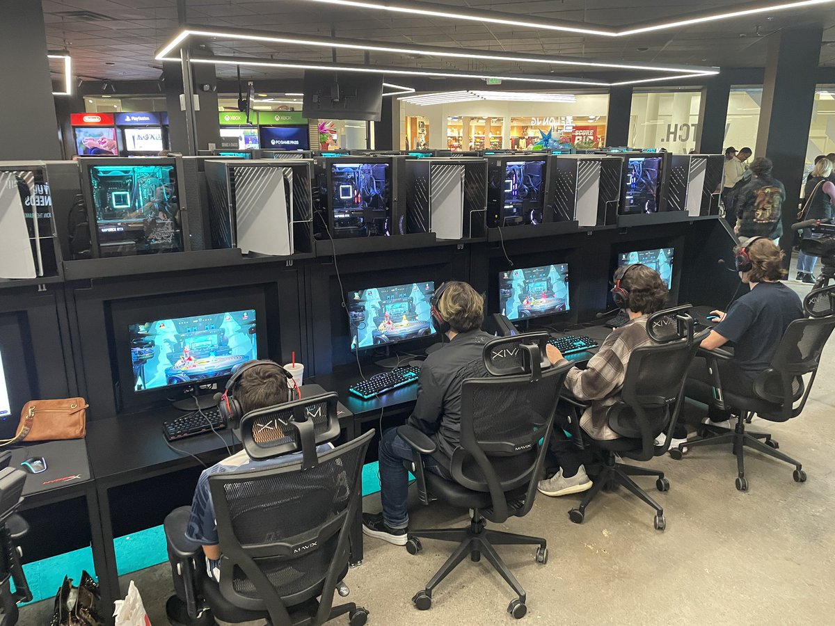 NOLO’s Multiverses team is playing for the championship vs PHS. #esports