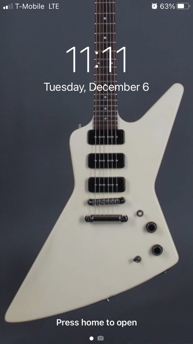 simplejamsYT's tweet photo. #1111club #111club #dean #deanz #deanguitars #gibsonexplorer #alpinewhite #whiteguitar 
#1111photochallenge #1111wish #guitar #guitarphotography #guitarphotos #guitarphoto #gibson #gibsonguitars #gibsonguitar #wallpaper #phonewallpaper #phonebackground #explorer https://t.co/VdCPoclVDV