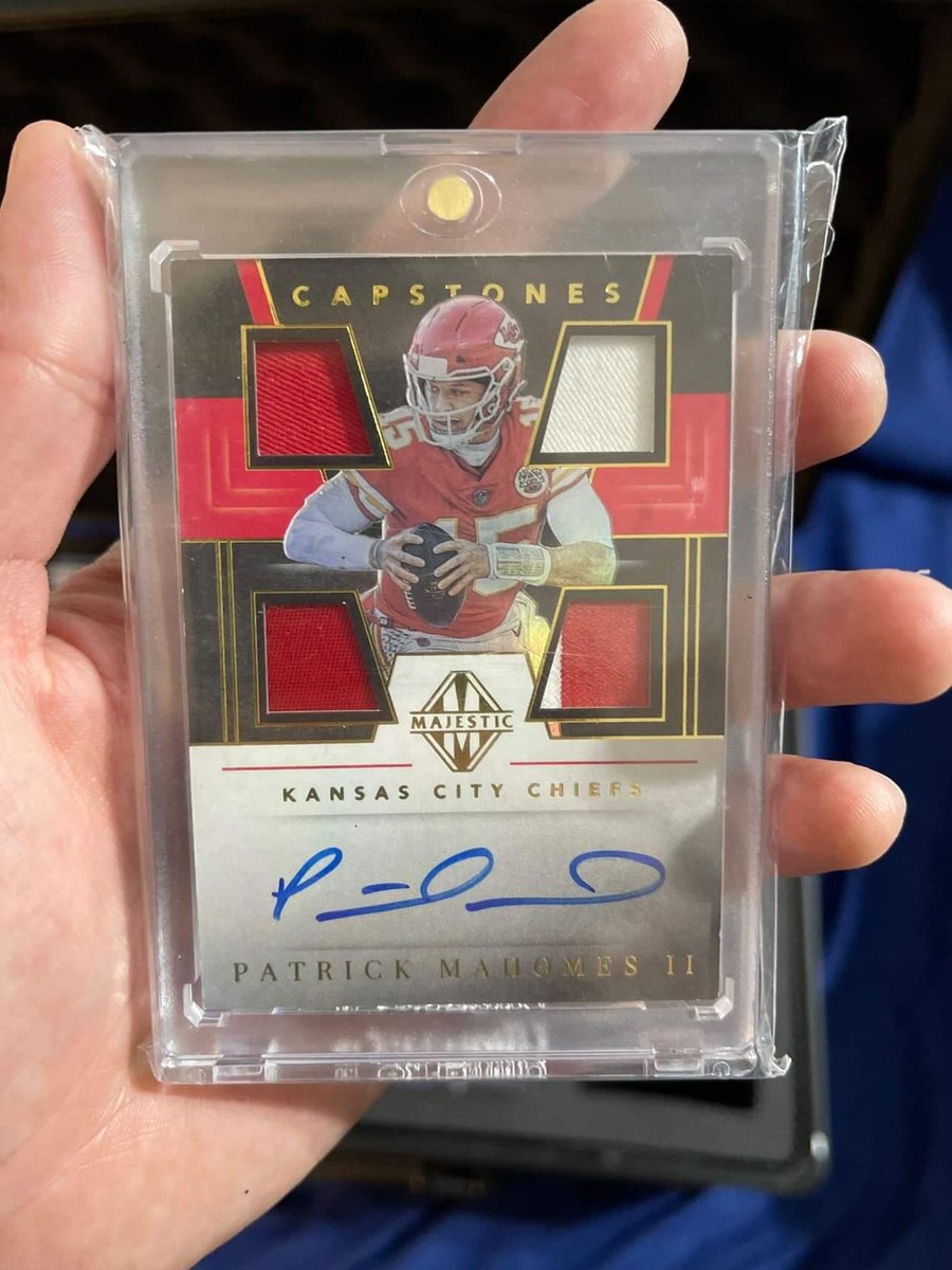 d0njuandude's tweet photo. BOLO
STOLEN CARD

A good friend of mine had this card stolen in San Antonio, TX this weekend at a monthly card show. If anyone sees it please shoot me a DM! https://t.co/m8dAAYQ5lN