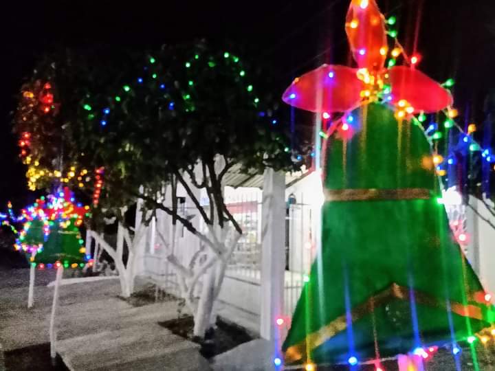 gerpaezm's tweet photo. #ElCarito EN NAVIDAD 2022
II Concurso El Barrió más Bonito
Organiza: Wilson Conde JR
El Carito Carito, Sector Centro
FotosGermanPaez @colombia_hist
@AdrianaLucia @Jorgenegretelpz
@orlandobenitezm @JulioEliasVidal
@AntonioJCorreaJ @ErasmoZB https://t.co/JQaJvRMb7l