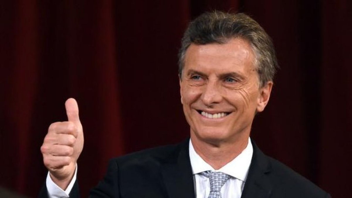 SergioChouza's tweet photo. Endeudó al país por generaciones para financiar su campaña política.

Ningún Tribunal lo investiga ni lo condena. https://t.co/H8p9ViNphA
