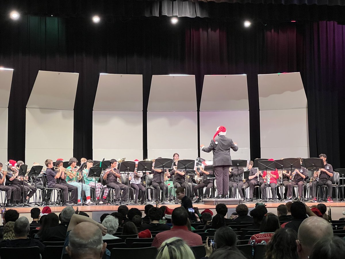 Wonderful concert by the Utley MS Band tonight. ⁦<a href="/rockwallschools/">Rockwall ISD</a>⁩ ⁦<a href="/utleywolves/">Utley Middle School</a>⁩ ⁦<a href="/UtleyWolfBand/">Utley Wolf Band</a>⁩