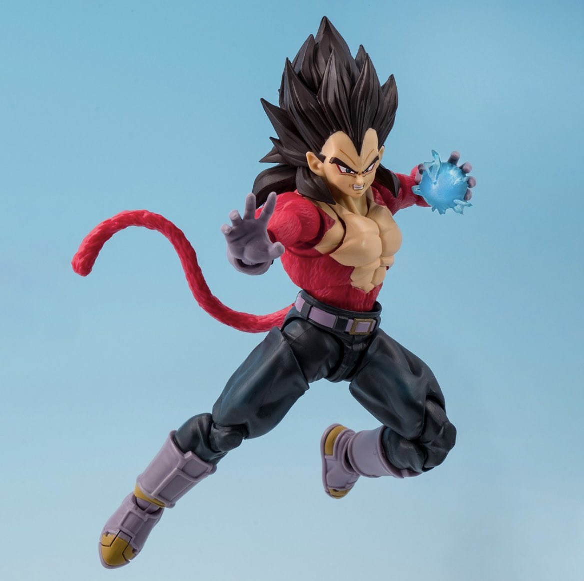 Dragon Ball GT  Super Saiyan 4 Vegeta S.H. Figuarts Figurine