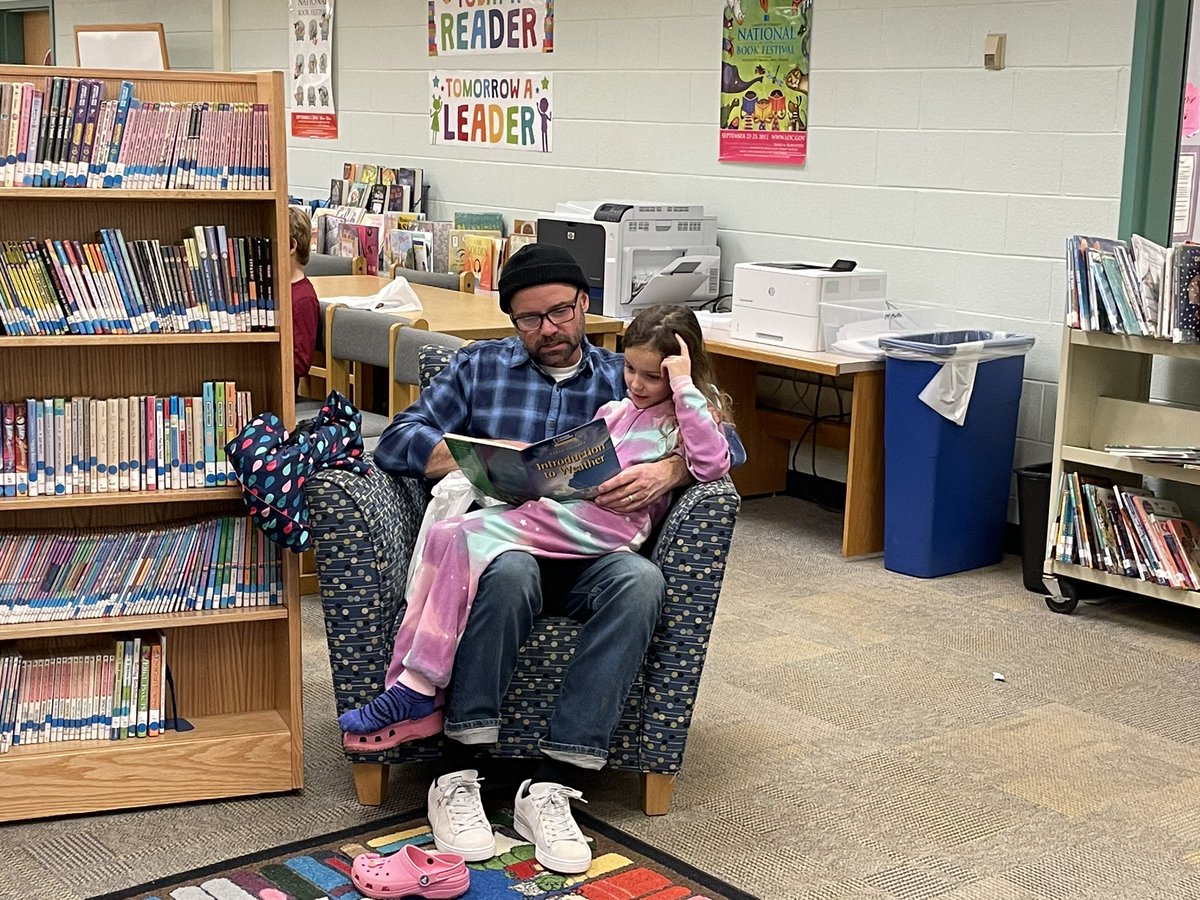 CPESspecialist's tweet photo. Bedtime Stories with our Cardinal families was a joy to behold! #cpesbelieves #cpesreads #onekindactvienna https://t.co/21M6FkYiBp