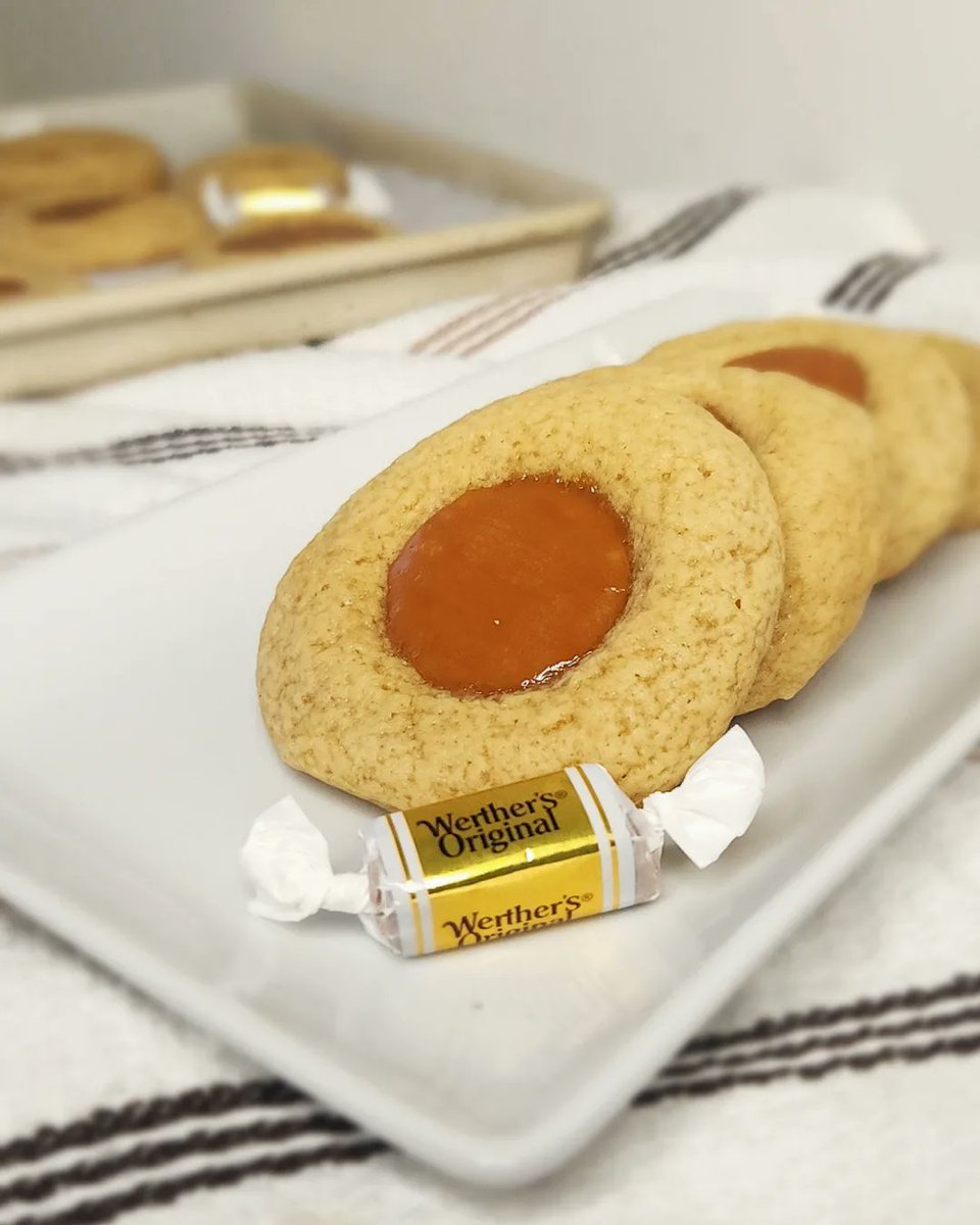 onelovecooking's tweet photo. Caramel Thumbprint Cookies.
 An easy &amp; delicious dessert 😋 to make when you're craving something sweet but don't want to be in the kitchen too long. 

#Caramel #cookies #desserts #Foodie #foodblogger https://t.co/anL0XwXXCB