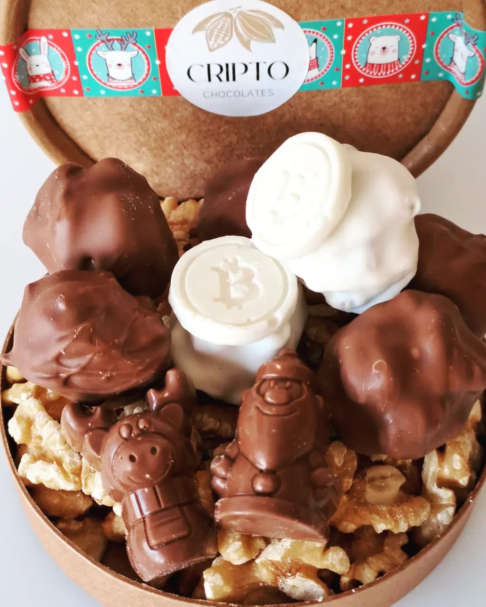 criptochocolate's tweet photo. Nuestros boxes celebración disponibles en tamaño mini! Las fotos lo dicen todo 🤩💣 #Criptomonedas #cripto https://t.co/P12XuIHV6q