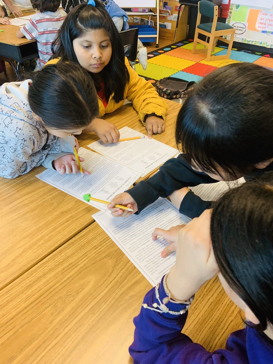 supermaestra22's tweet photo. We’re all in this together❤️ Grateful for my coach &amp; friend, modeling &amp; co-teaching, stories, legends and campanas de Belén-what a great day of learning! @CBEBears #buenosyastutos #bilingüetodoslosdias #openendedquestions https://t.co/VmBxlWAN8v