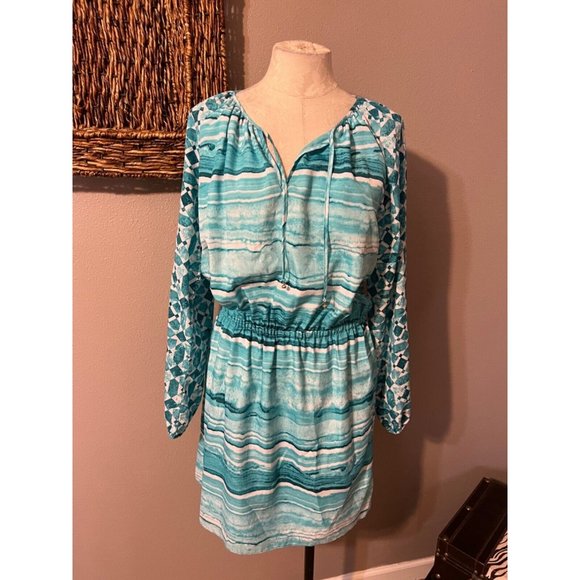 denakedize1's tweet photo. So good I had to share! Check out all the items I'm loving on @Poshmarkapp #poshmark #fashion #style #shopmycloset #michaelkors #paramour #quackerfactory: https://t.co/cVhhoDOx4n https://t.co/p81ZXcF6S3
