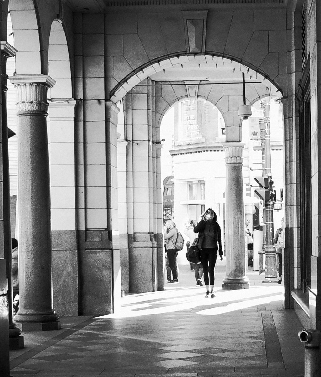 StreetScotty's tweet photo. #StreetPhotographyTribe #StreetHunters  #thestreetphotographyhub  #Streetleaks #CityGrammers #streetsincanada  #urbanstreetphotogallery #blackandwhitephotography  #streetphotographersinternational #ricohgr2 https://t.co/ABfaBYNxri