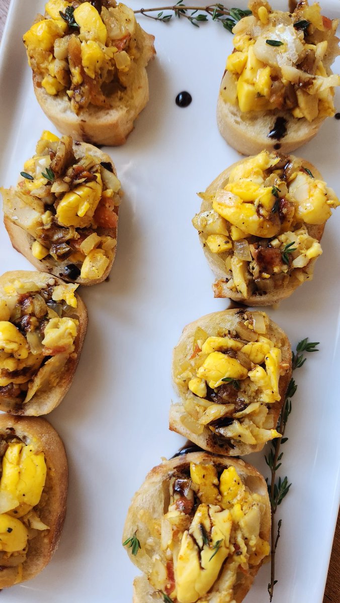 onelovecooking's tweet photo. Ackee &amp; Saltfish Crostinis. Great as an appetizer or snack. 

#Food #Foodie #foodblogger #appetizer #snack #jamaicanfood #Caribbean #ackee #saltfish #crostini #baguette https://t.co/ypB6CYHjPa