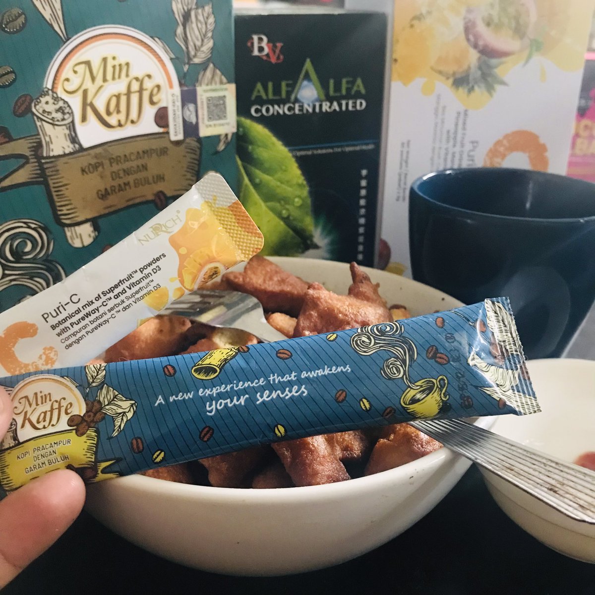 Azmi_Zahari_'s tweet photo. Bismillah,,,jemput minum
.
(settled morning booster bersama Mentor yg proven success- ilmu jutaan ringgit🔥🔥🔥)
.
Selamat menjemput rezeki & stay safe(kes naik lagi)!
.
#minkaffe #Bvalfalfa #PuriC https://t.co/vWDxkuPXaN