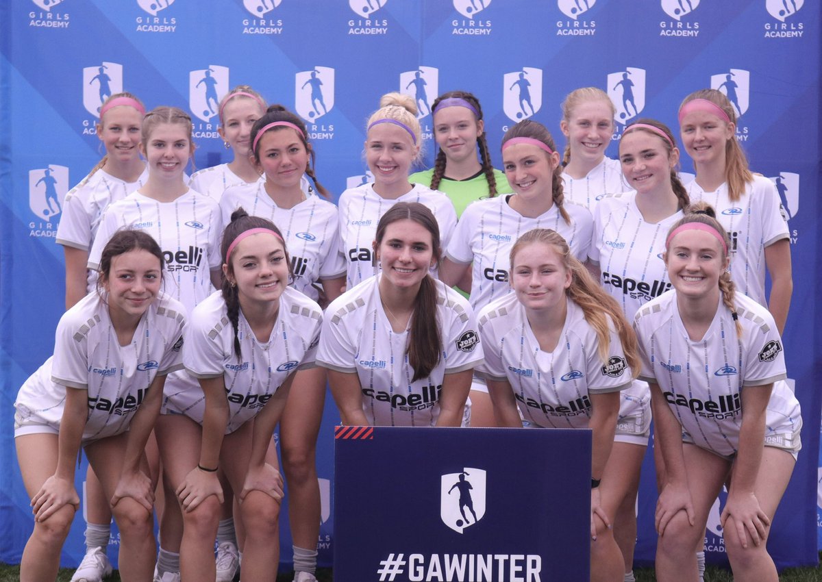 HaydenAllen_GK's tweet photo. I had a fantastic time competing against some 💪 teams in AZ. Here is a clip and some photos from the weekend. I 💙 being a part of this team and seeing us grow. Next stop… Des Moines on 12/10‼️  @ImYouthSoccer  @SoccerMomInt @TopDrawerSoccer @GIK_FemaleHUB @scoutingzone https://t.co/DUhNqV2CO7