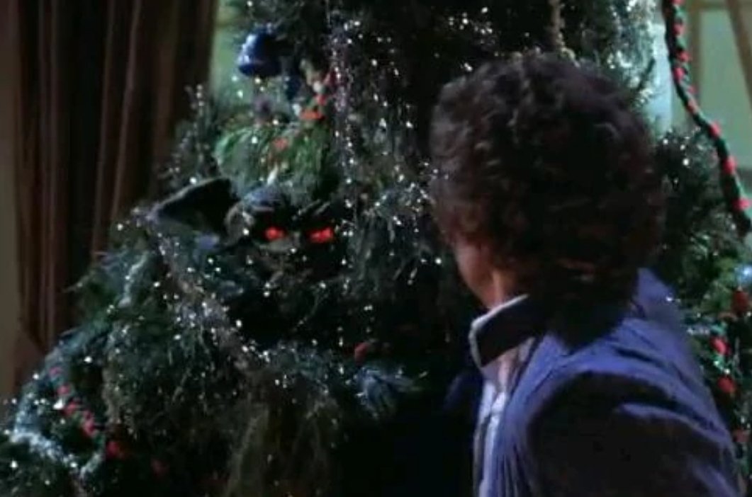 fuegopapi25's tweet photo. @NBAonTNT Shaq in the tree like😂😂😂 https://t.co/hX5fWM02jP