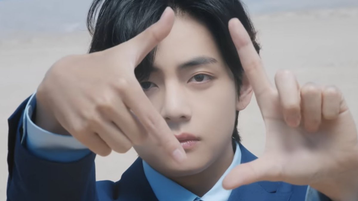 vmonoclock_'s tweet photo. 🥺🥺 https://t.co/SA5TQQdMis