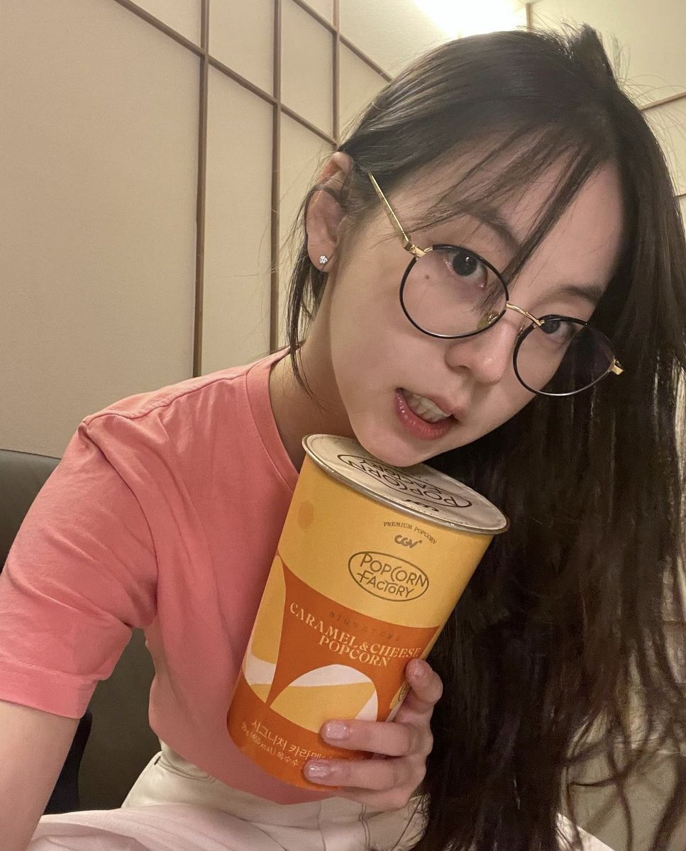 แผงฟัน FOREVER1 ข้างๆพะจันเส้ว 🌙🦦 on Twitter: "RT @pporwor_: แดซังหน้า ...