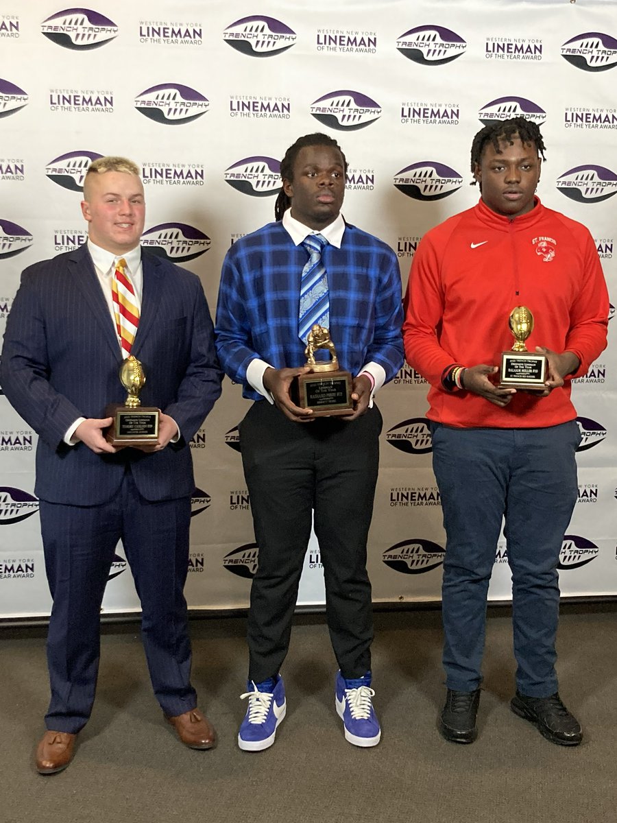 2022 Offensive Linemen of the Year <a href="/carlsen_tommy/">Tommy Carlsen</a>