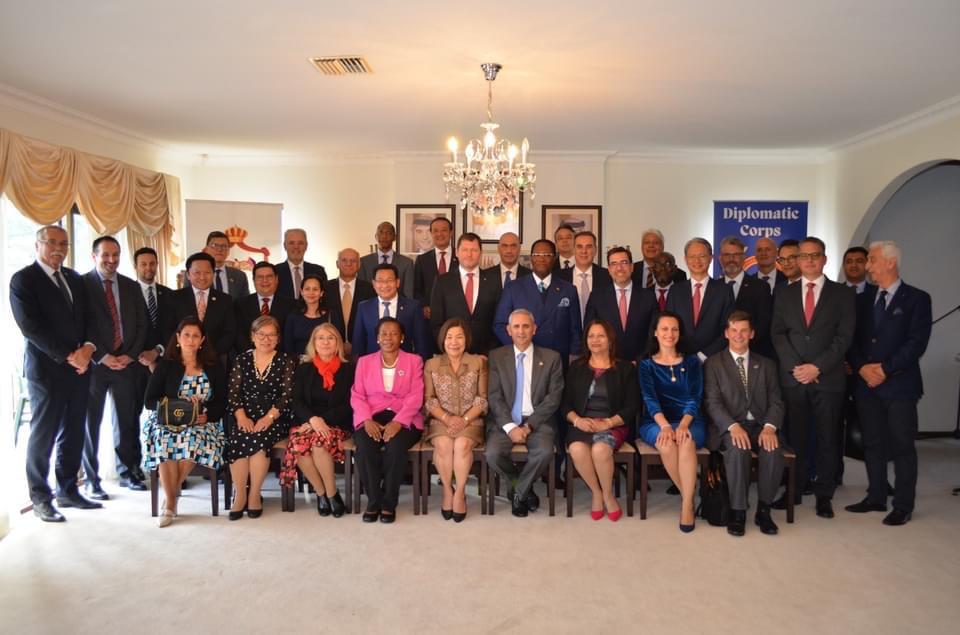 At the Diplomatic Corps in #Australia Reception to farewell the Ambassadors of 🇸🇰 🇵🇹 🇹🇷 🇨🇺 🇹🇭 🇰🇷 🇸🇻 🇸🇦 and the HC for 🇬🇭, our Ambassador <a href="/TomiFerko/">Tomas Ferko</a> had the honour to become a Honorary Citizen of #Canberra.