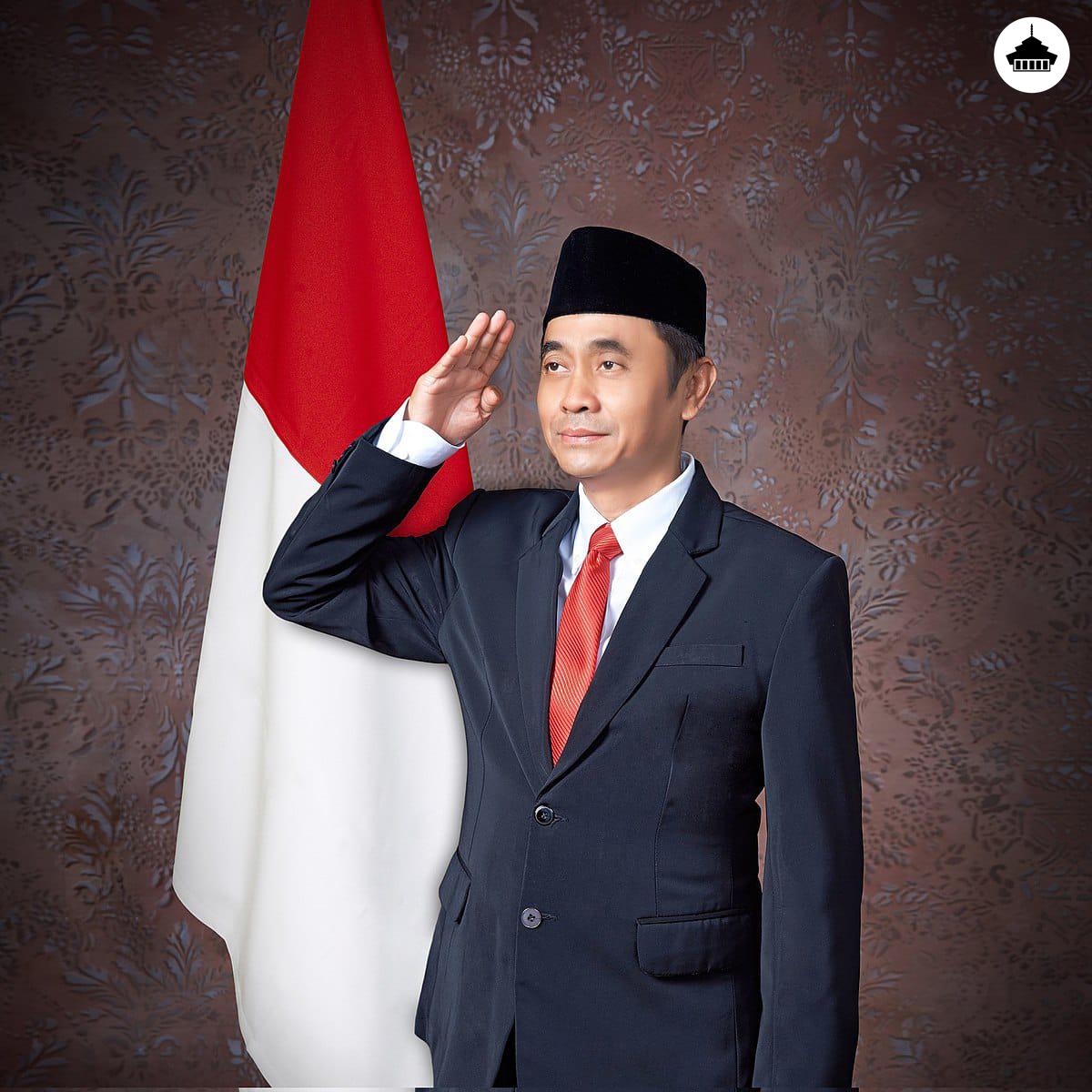 Maaf euy bukan menfess lucu. Ini berita duka. Lord Rangga petinggi Sunda Empire dikabarkan meninggal dunia 😭🥀🥀🥀

Inalillahi wainailaihi rajiun