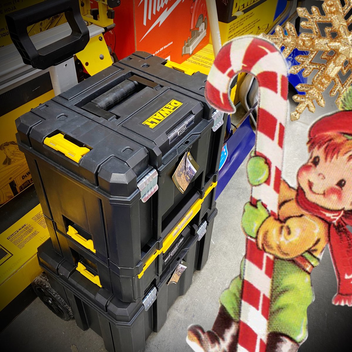 highwaylumber's tweet photo. 🎅 GRAB &amp; GO GIFTS! 🤶 Help them take their tools wherever they need to go with this rolling stack system. And when they're done, they can pack it up and roll it on out of there! https://t.co/sh7QehNiiY