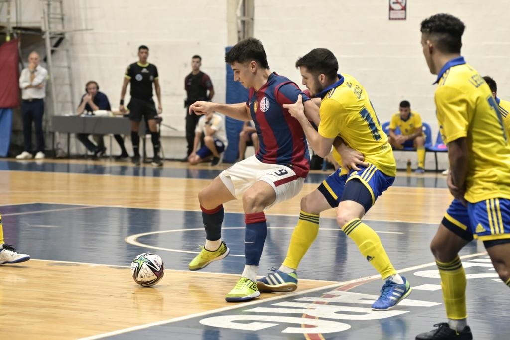 ¿El duelo más apasionante de futsal en Argentina? San Lorenzo derrotó 3-1 a Boca y gritó campeón. 

📷 <a href="/SanLorenzo/">San Lorenzo</a>