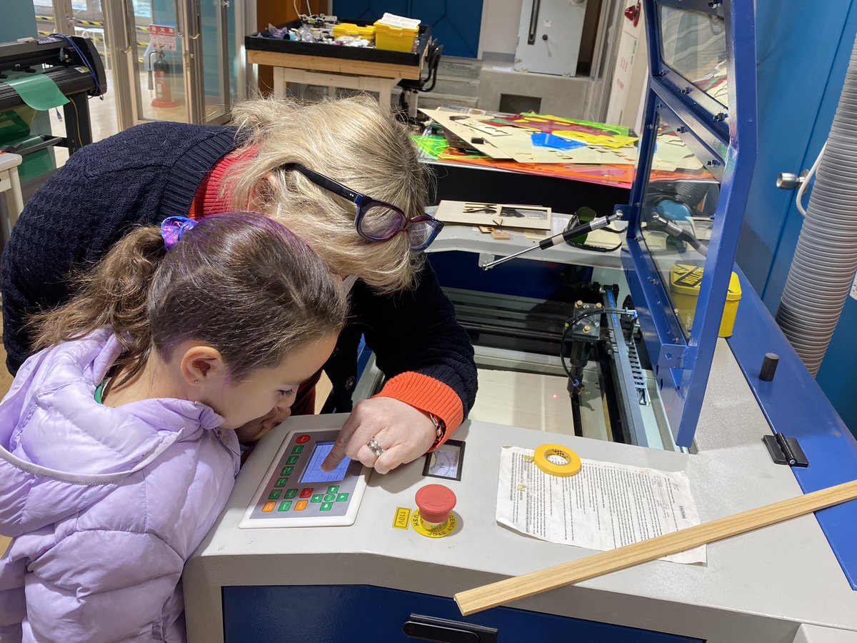 NIS_ELC's tweet photo. The Magic of Design! A Kindergartener visited a Middle School Design Lab today to create a star for her project. “I was so excited because I didn’t know how it would work.” #howweexpressourselves #woodworking #design #NISinquire #ELCartshow2022 https://t.co/sM1VuYuYZl