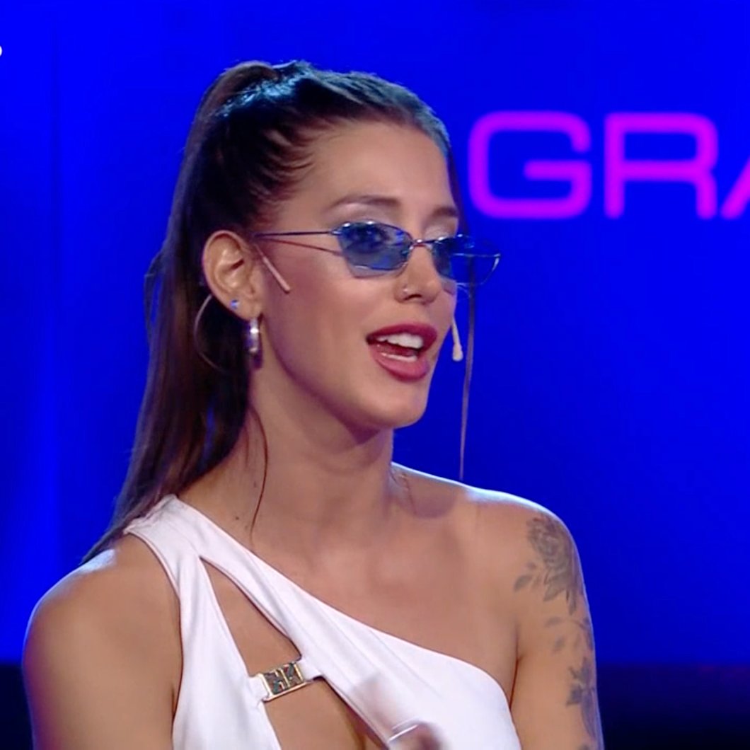 eeemiliano's tweet photo. "Tuvo un comentario mal errado" 
#GranHermano https://t.co/0Ft1tn3uJS
