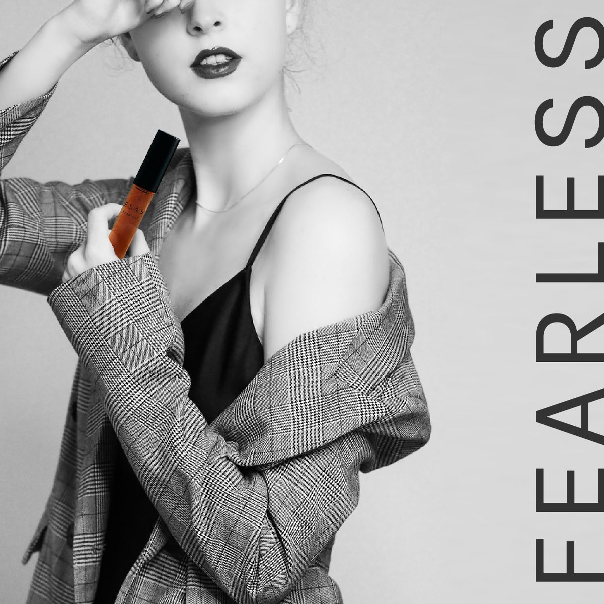 esasnyc's tweet photo. #FEARLESS Confident. Sensual. Unlike any other. 🔥  Our innovative #organicfragrance formula mixes with your body chemistry to create a scent all your own. Coconut glycerine and free-radical fighting grape leaf extract nourish your skin. https://t.co/l2ECQzM9St

#esasbeauty https://t.co/0zTKnh1iBK