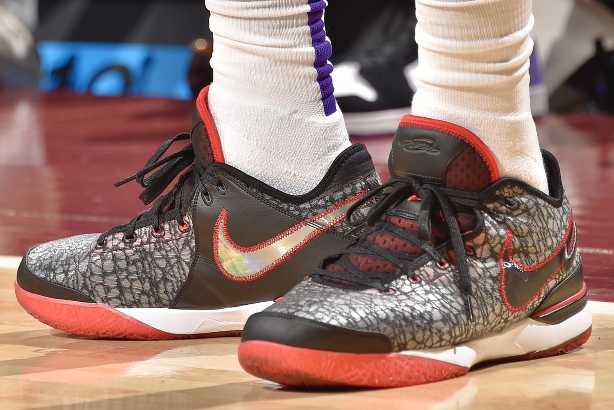 Nick DePaula on X: Anthony Davis switches it up and is going with the  LeBron 20s:  / X