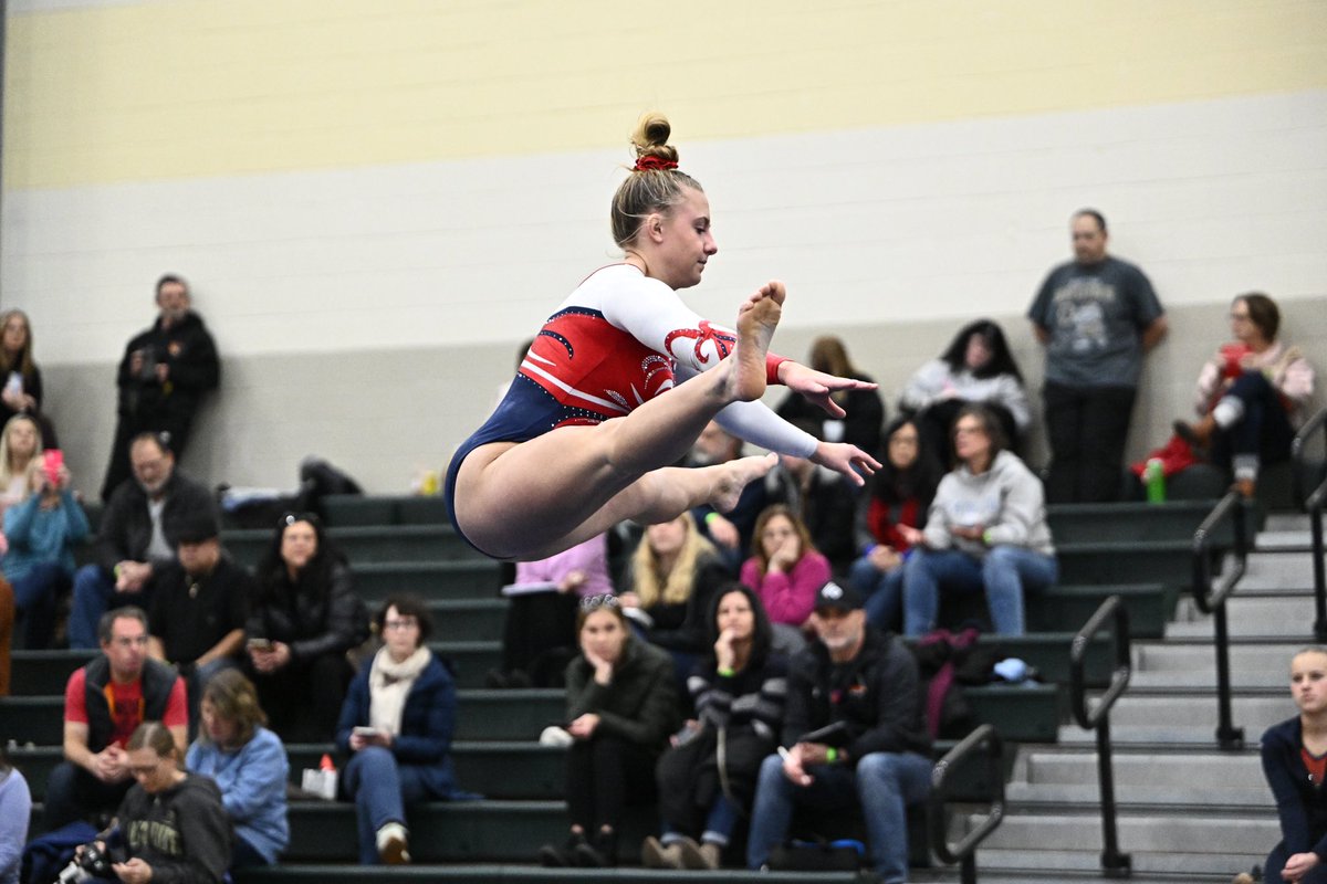 MegStrzegowski's tweet photo. When I’m not playing softball…………. I’m usually in the air! https://t.co/yuCYlRVTUV