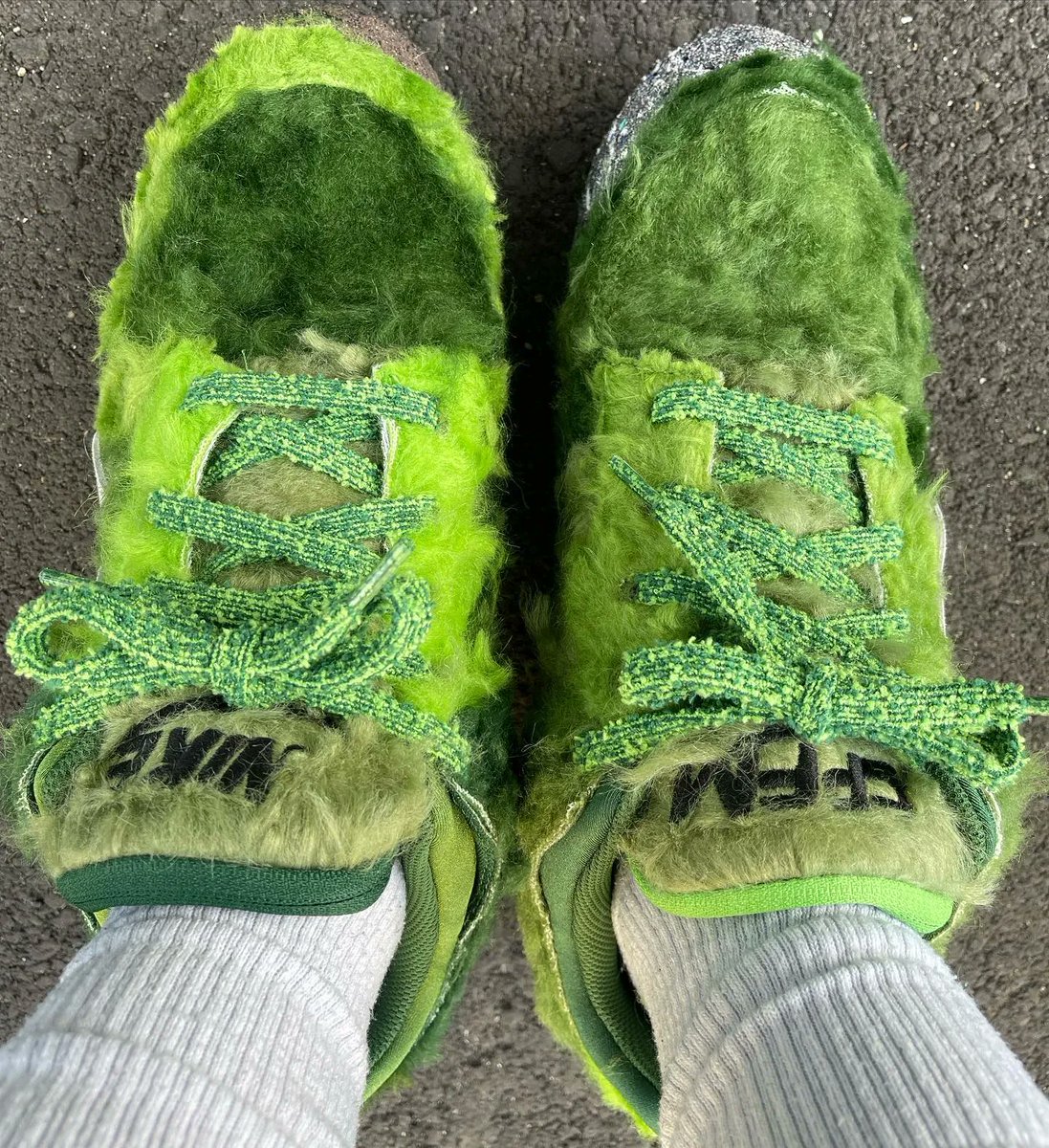 JustFreshKicks tweet media