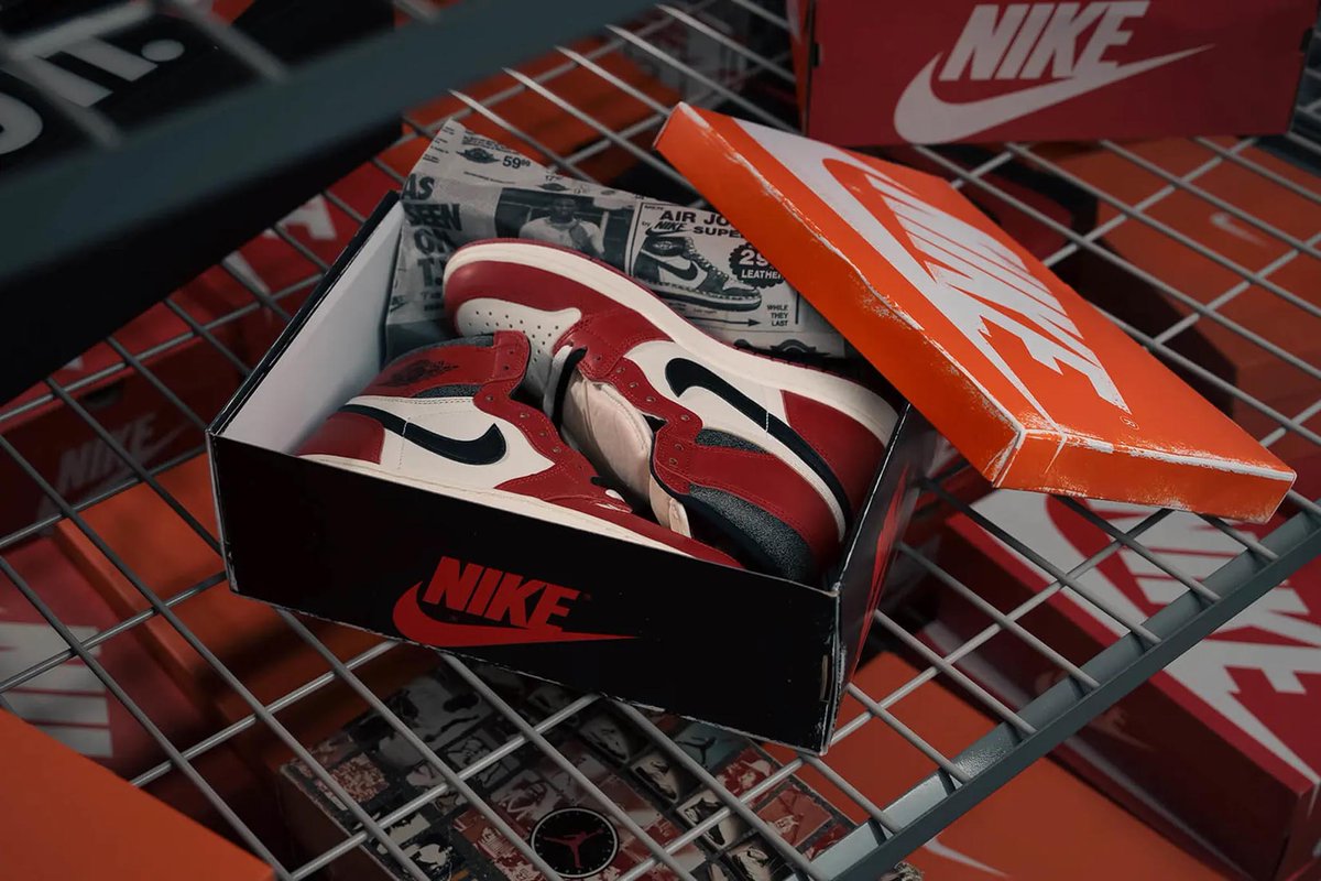 J2Sneakerbox's tweet photo. What's Lost has been Found...

Raffle open now Online only:
https://t.co/r7PDUuxhmu https://t.co/UJjDPLTlgZ