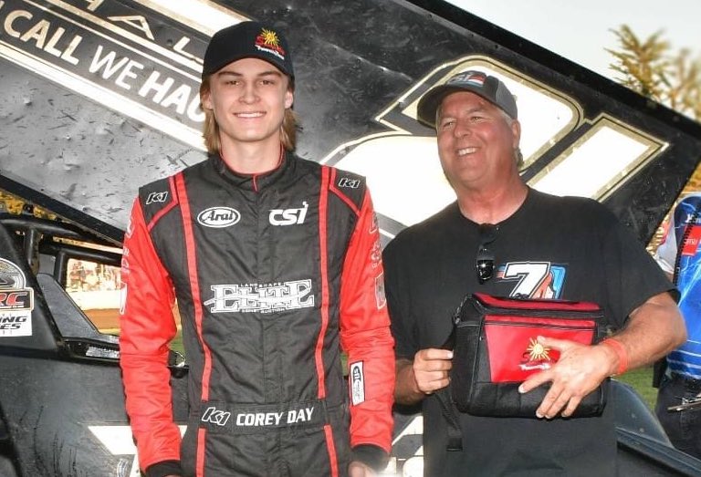 🌶 𝑪𝑯𝑰𝑳𝑰 𝑩𝑶𝑾𝑳 𝑭𝑼𝑵 𝑭𝑨𝑪𝑻
Pres. by <a href="/SwindellSpdLab/">Swindell SpeedLab</a>

Now 8️⃣ father/son duos have made the CBN finale!

Billy &amp; Chad Boat
Ronnie &amp; Corey Day
Brent &amp; Bud Kaeding
Steve &amp; Nick Knepper
Gene &amp; Steve Gennetten
Billy &amp; Billy Pauch Jr
Ron &amp; Casey Shuman
Sammy &amp; Kevin Swindell