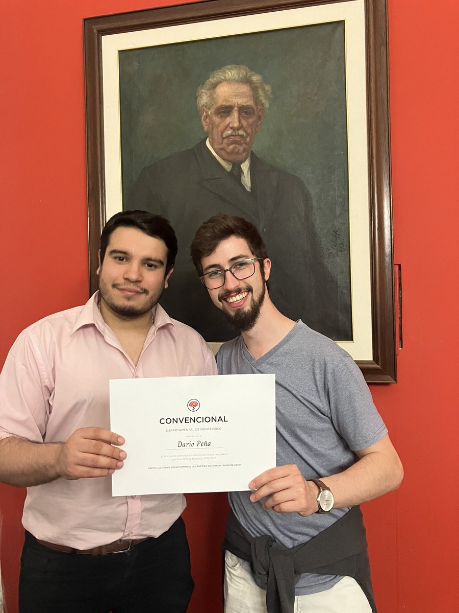 DarioP_UY's tweet photo. Hoy me tocó asumir con Convencional Departamental del Partido Colorado. 

Cómo hace 6 años, seguiré defendiendo mis ideas y honrando las mejores costumbres del Batllismo. 

¡Gracias los cientos de jóvenes que nos dieron su apoyo! ¡Sabremos cumplir! 💪 https://t.co/jHJ7xocd2N