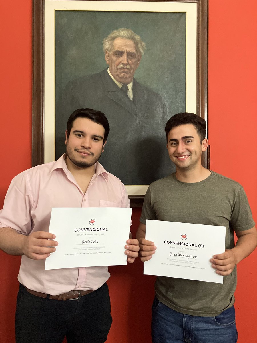 DarioP_UY's tweet photo. Hoy me tocó asumir con Convencional Departamental del Partido Colorado. 

Cómo hace 6 años, seguiré defendiendo mis ideas y honrando las mejores costumbres del Batllismo. 

¡Gracias los cientos de jóvenes que nos dieron su apoyo! ¡Sabremos cumplir! 💪 https://t.co/jHJ7xocd2N