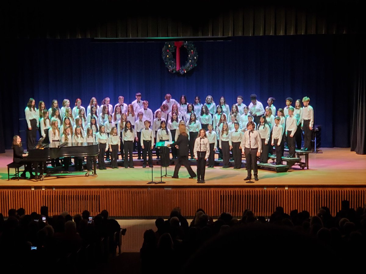 CLopes67552235's tweet photo. Amazing job North Smithfield Middle School Chorus and Band.  The holiday concert was phenomenal.  A huge thank you to Mr. Knasas and Mrs. Lamoureux for all of their hard work and dedication.  What a beautiful night to spend with our students and their families.  💛💚❤ https://t.co/saoH9OGFg2