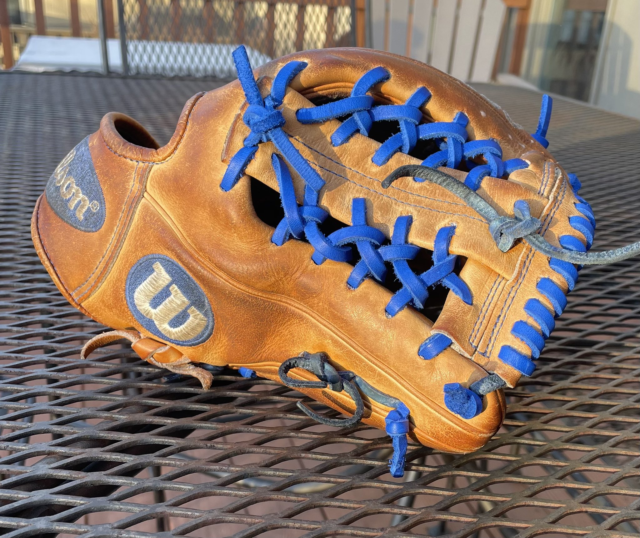 Obe’s Glove Repair (ObeGloveRepair) / Twitter