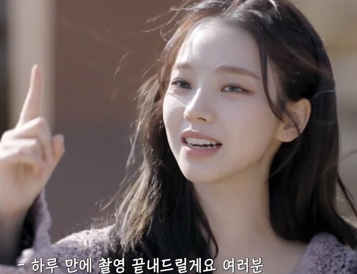 ujiminphoria's tweet image. Karina with her hoarse voice and her aries side is showing😭