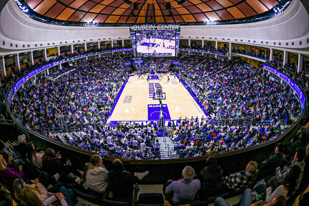 T3Bracketology's tweet photo. If we see a better game than Furman v High Point tonight or this week, we are in for a treat! Incredible basketball game!

@HPUMBB holds on for a thrilling 85-82 victory! It is not easy to beat Furman at their place, well done!

Oh, and HPU’s arena is pretty cool too👀⬇️ https://t.co/m8XQXGMT02