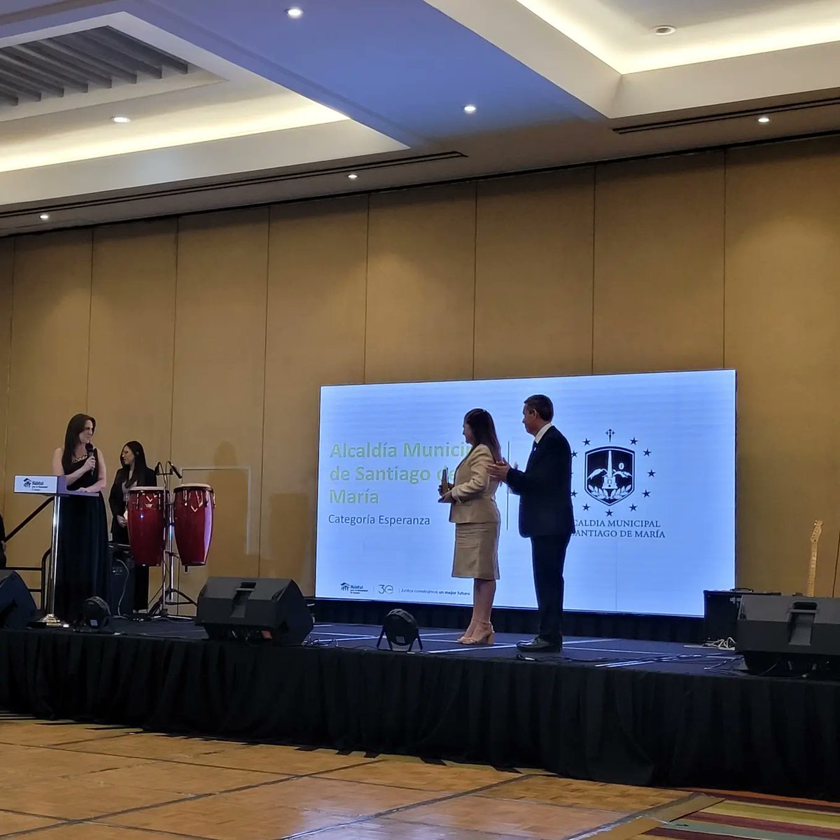 Diana Guerra ESGBC🇸🇻🍃 (@dianalepio) on Twitter photo 🏘🌎🌱 Nos encontramos participando en la Cena de Gala 2022, <a href="/HabitatES/">Hábitat El Salvador</a> ' Por más hogares seguros', donde se destaca el trabajo y aporte de los socios y colaboradores, junto con alianzas estratégicas de Hábitat para la Humanidad El Salvador, nuestra alianza estratégica.
🤩👏👏 🏘🌎🌱 Nos encontramos participando en la Cena de Gala 2022, <a href="/HabitatES/">Hábitat El Salvador</a> ' Por más hogares seguros', donde se destaca el trabajo y aporte de los socios y colaboradores, junto con alianzas estratégicas de Hábitat para la Humanidad El Salvador, nuestra alianza estratégica.
🤩👏👏