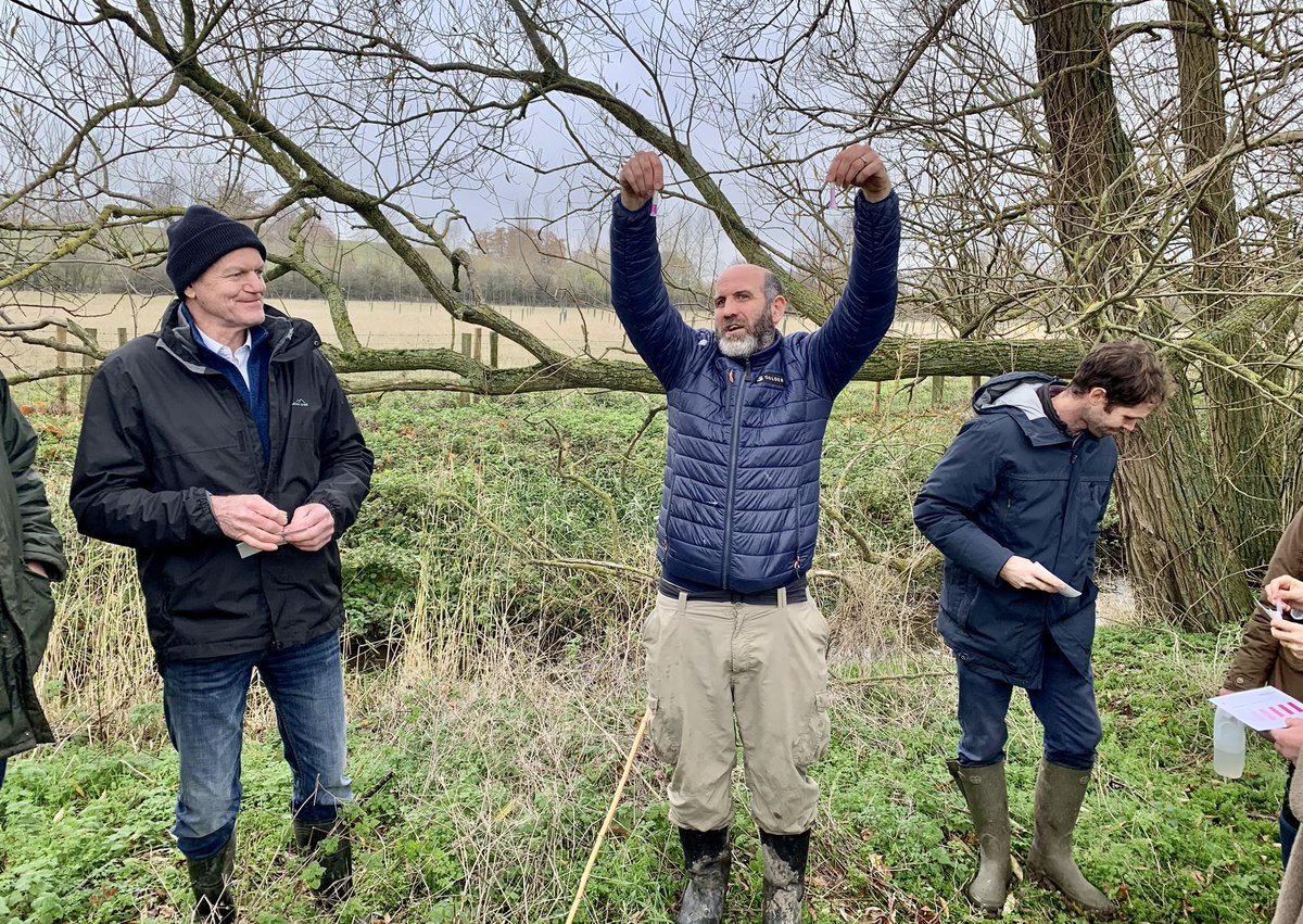 Vanellus26's tweet photo. Good turn out for this week’s water workshop with @RiverThameCT &amp; @ChloeandWilf - empowering farmers to monitor their own water quality, supporting data-driven actions targeted to wherever they’re most needed.💧 https://t.co/wSxKccTusv