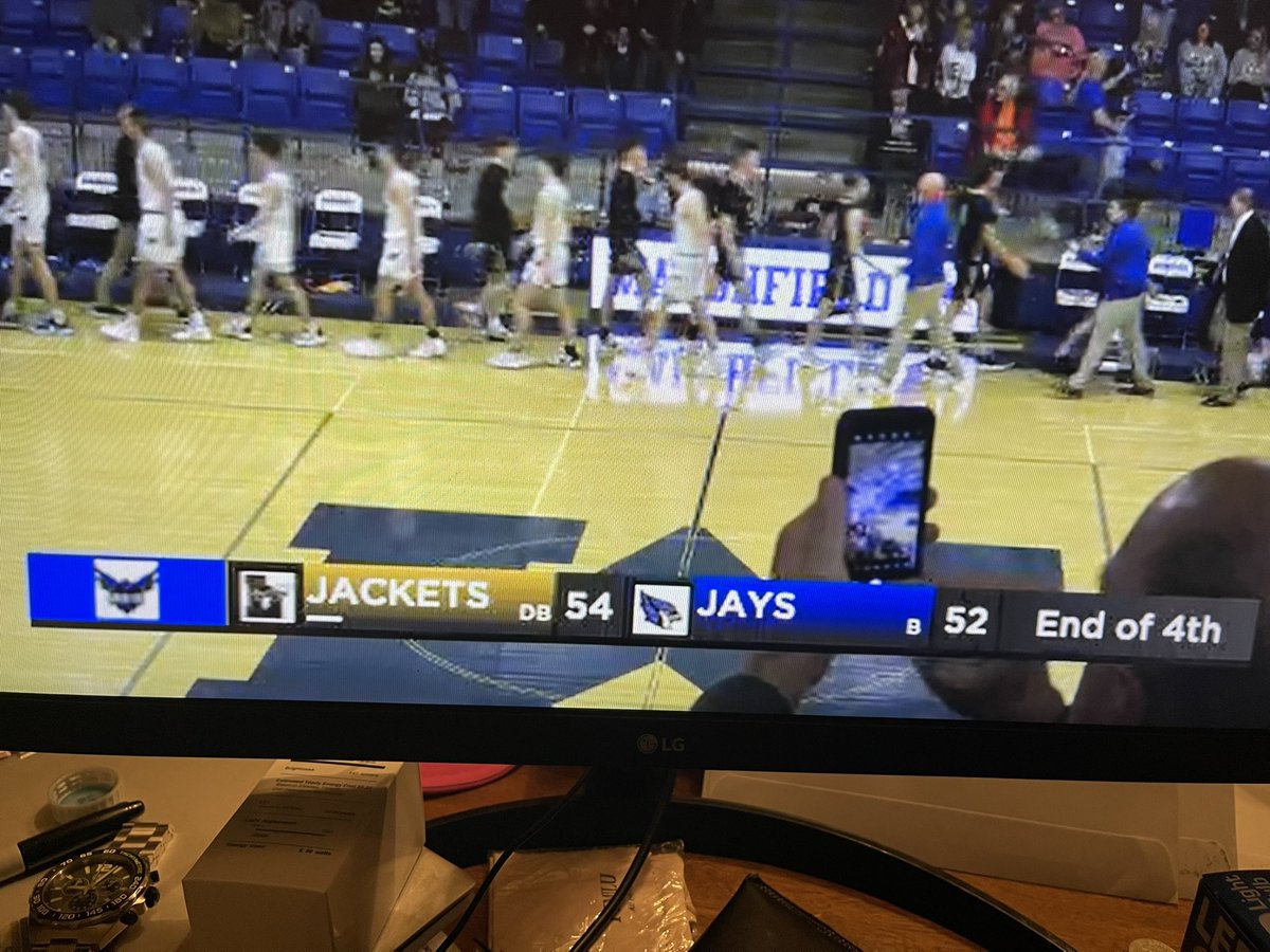 marshfieldwebtv's tweet photo. Lebanon comes back from down 10 in the 4th to get the win at Marshfield https://t.co/NYMTfba1iW