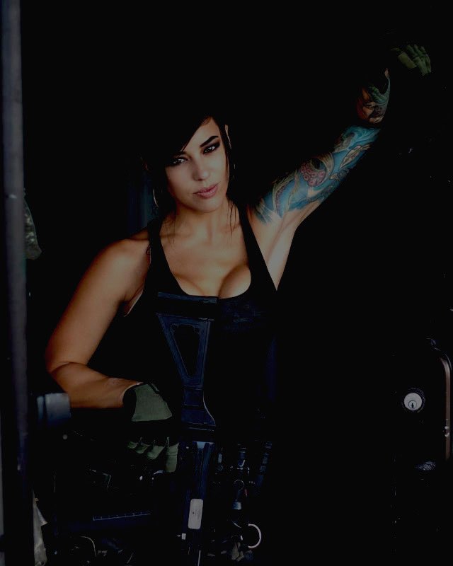 𝙏𝙝𝙚 𝙩𝙞𝙣𝙜 𝙜𝙤𝙚𝙨 𝙨𝙠𝙧𝙧𝙧𝙖𝙝𝙝 (𝘼𝙝)
𝙋𝙖𝙥, 𝙥𝙖𝙥, 𝙠𝙖-𝙠𝙖-𝙠𝙖 (𝙆𝙖-𝙠𝙖)
𝙎𝙠𝙞𝙙𝙞𝙠𝙞-𝙥𝙖𝙥-𝙥𝙖𝙥 (𝙋𝙖𝙥)
𝘼𝙣𝙙 𝙖 𝙥𝙪-𝙥𝙪-𝙥𝙪𝙙𝙧𝙧𝙧𝙧-𝙗𝙤𝙤𝙢 (𝘽𝙤𝙤𝙢)
𝙎𝙠𝙮𝙖 (𝘼𝙝)
𝘿𝙪-𝙙𝙪-𝙠𝙪-𝙠𝙪-𝙙𝙪𝙣-𝙙𝙪𝙣 (𝘿𝙪𝙣)
𝙋𝙤𝙤𝙢, 𝙥𝙤𝙤𝙢. .