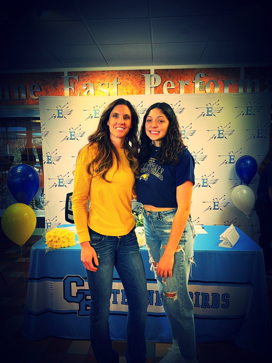 EastHighVolley1's tweet photo. So beyond proud of this girl and what she has accomplished! So blessed to be able to be part of your success! Looking fwd to watching you flourish at the next level 💙🏐  #keepworking https://t.co/f8kpNxfvg3