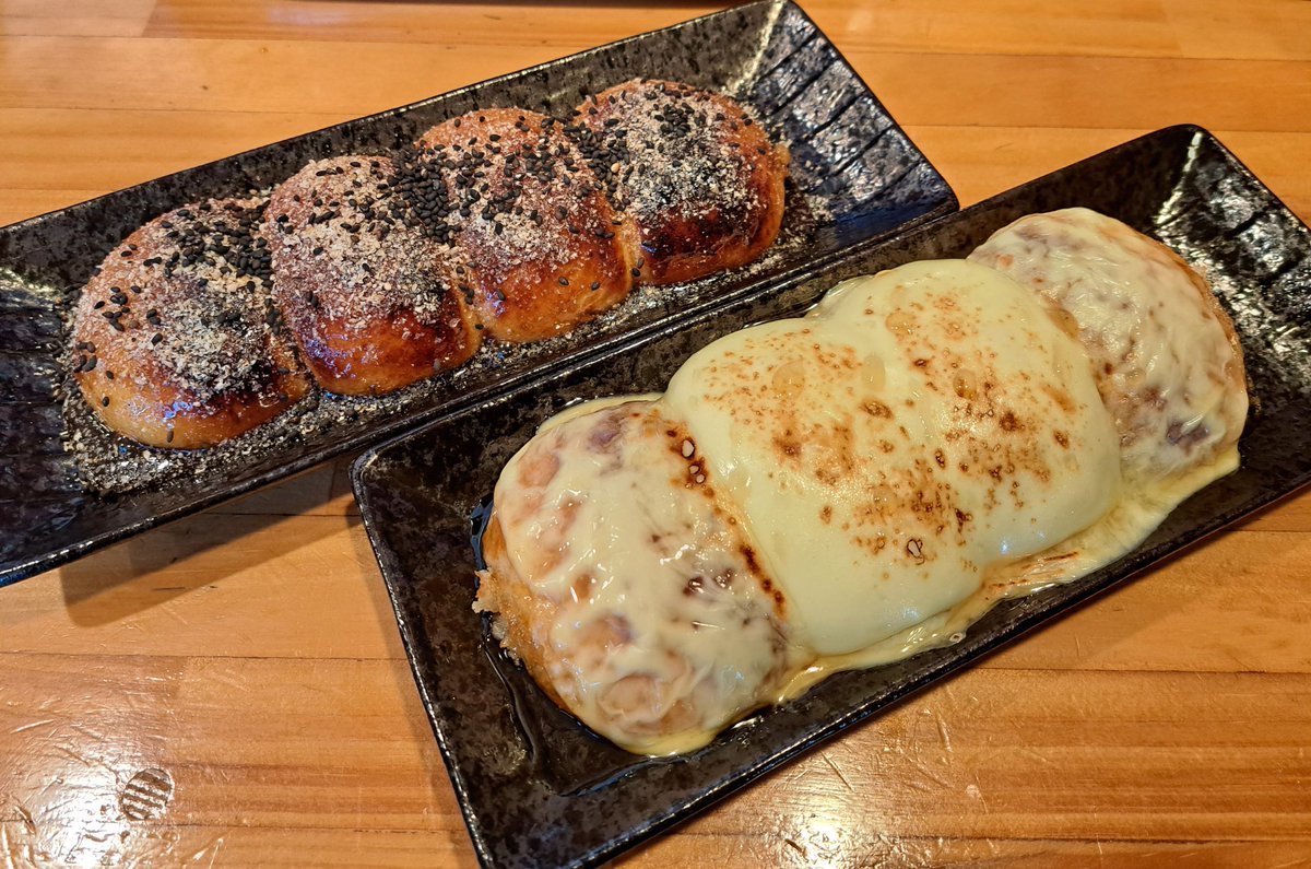 kurihara198232's tweet photo. #今日のランチ
#だるま さんの #浅間山 (大盛)と #Winter_Fall と #ごま胡麻焼きまんじゅう と #生バラエティ ✨どれも美味しかったです😂
#群馬 #高崎 #焼きそば
#焼きまんじゅう https://t.co/1KmPm21KJ1
