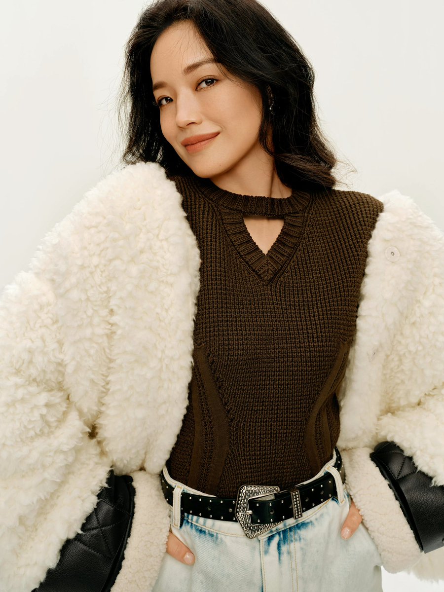 dramapotatoe's tweet photo. #ShuQi’s agency shares new pics for Daxue 

More - https://t.co/nMGTeX5ryW https://t.co/udT4OqErGd