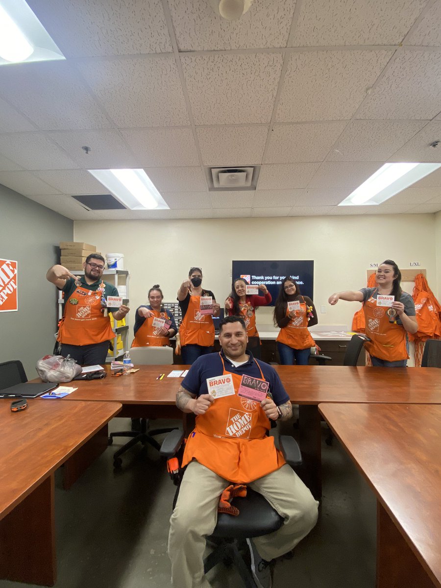 "Who's Rudy?" Rudy finally back and working hard! Celebrating my specialists for all that they do. 🧡 <a href="/HomeDepot0522/">Home Depot 0522</a> <a href="/HDjosh_/">Joshua Dominguez</a> @Fuerstenberg15 <a href="/laroldan32/">Laura Roldán🇲🇽</a>