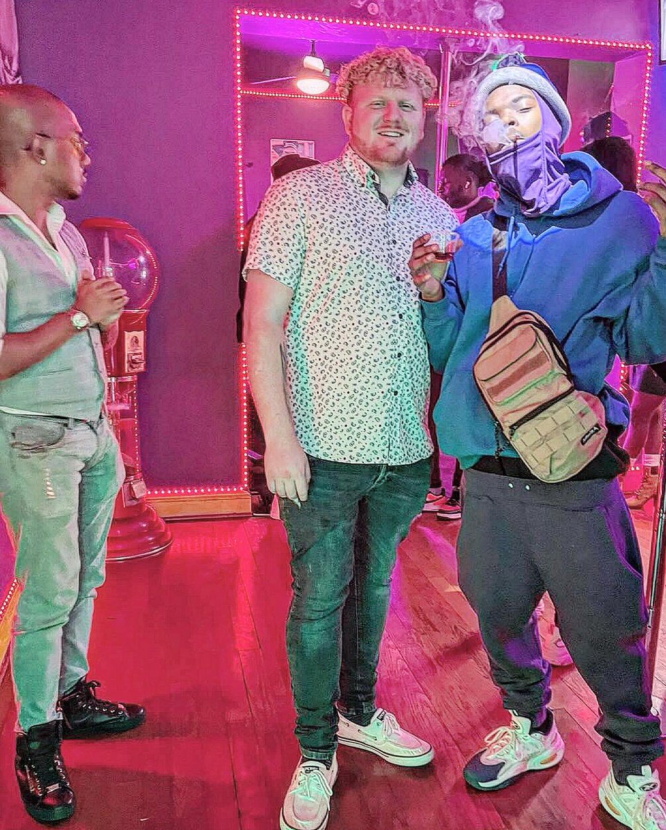 7so_g7's tweet photo. BOSSES RECOGNIZE BOSSES OFF THE RIP🫱🏽‍🫲🏾‼️🗣🗣 TOLD @LucaDayz &amp; @lilhypnooo IT’S UP ⬆️FROM HERE 📖 🚀🚀 I DROVE 9HRS FROM #MICHIGAN ☠️🧤 TO #VIRGINIA ✌🏾🫶🏾CUZ IM REALLY HUNGRY FOR THIS SHIT 🍽🏹I APPRECIATE ALL OF THE NEW SUPPORTERS 👥 IN #VIRGINIA I  GAINED THIS WEEK 💕 @lilree0704 https://t.co/Q52FUkp5MO